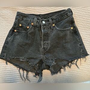 Levi’s 501 Shorts size 25